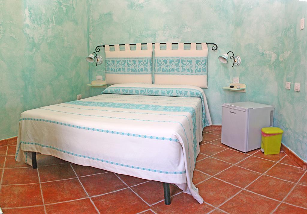 I Mari Di Gallura Suites And Rooms San Teodoro  Room photo